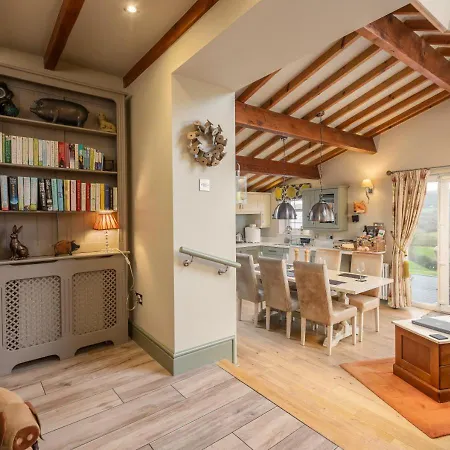 The Piggery Tatil Evi